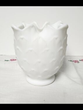 Vintage Imperial White Artichoke Vase In Doeskin Finish